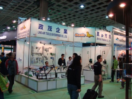 2010 台北國際自行車展覽會 SEALS政茂 全系列產品展示